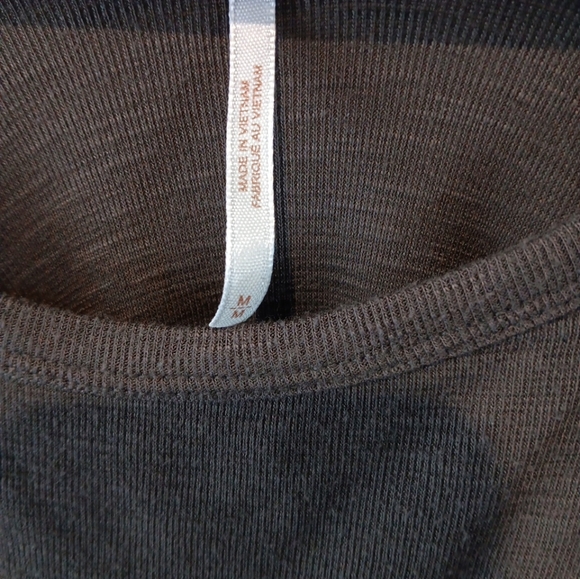 FREE PEOPLE Women's Black Patterned Top - Picture 2 of 4